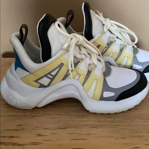 Louis Vuitton Archlight size 7 (37)